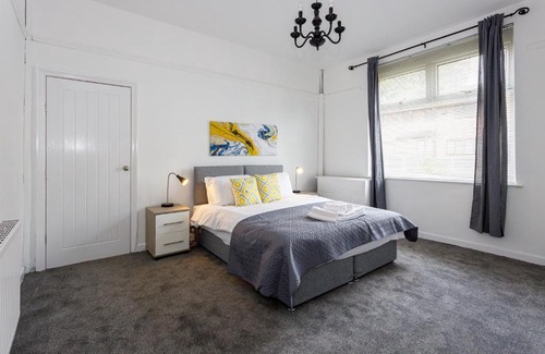 Middleton House | Classy & Comfy 3BR House w Free Parking, Middleton