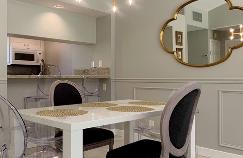 Palm Beach Gardens Cottage | Classy Cottage in PGA National. Discount for Monthly Stays!