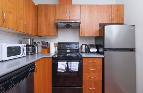 Central Apartment | Classy Downtown Vancouver Apartment Near Waterfront Station
