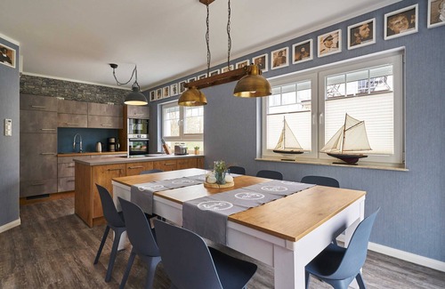 Kroeslin Apartment | Claus Clausen with Sauna and 3 Bedrooms - Freester Captains Houses *