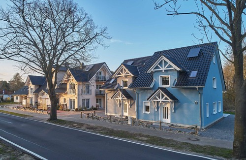 Kroeslin Apartment | Claus Clausen with Sauna and 3 Bedrooms - Freester Captains Houses *