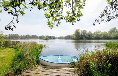 Thorpeness House | Claysmead - A large Lakeside House in Thorpeness - Aldeburgh Coastal Cottages