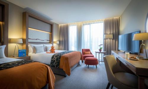 Grand Canal Dock Hotel | Clayton Hotel Cardiff Lane