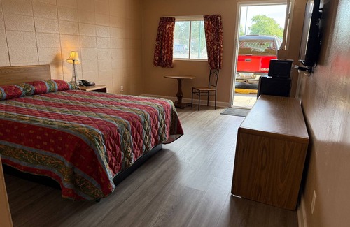 Rockford Hotel | Clayton House Motel