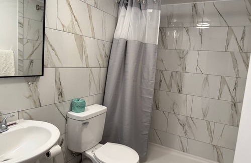 Rockford Hotel | Clayton House Motel