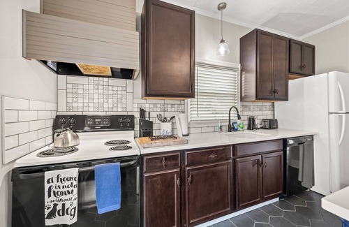 Swepsonville House | Clayton's 1910, Completely Restored Mill House, business-friendly weekday rtes
