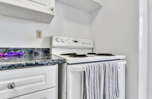 Broadview North Apartment | Clean 1 bedroom apartment 5 min to downtown