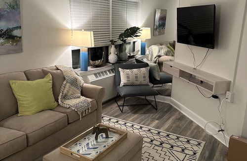 Stamford Apartment | Clean 1BD Apt with 10 min walk to downtown Stamford