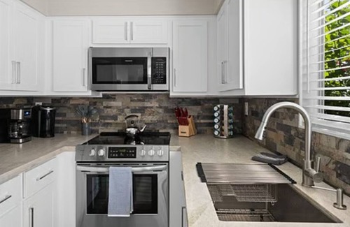 Pavoreal Condo | Clean 2 bedroom condo walking distance from Old Town Scottsdale