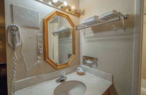 Allison Hotel | Clean, Accessible Room for Your Trip Through Gallup City & Route 66 Sights