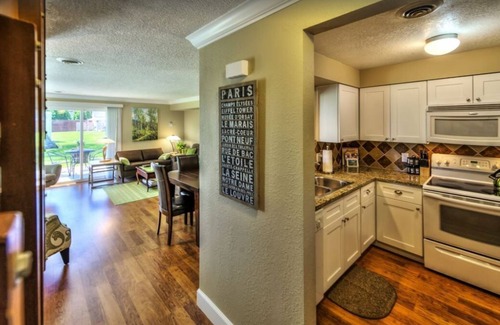 Eagle House | Clean and Close To Boise & Meridian Downtown Eagle