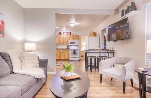 West Colorado Springs House | Clean and comfortable with astounding views of Pikes Peak.