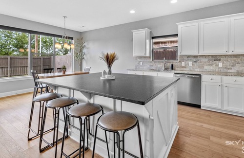 Bentonville House | Clean and comfy! Perfect place to work or relax. Between XNA & dtwn!