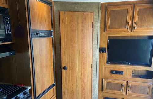 Clermont House | Clean and cozy 1 bedroom mobile house with pool on the farm