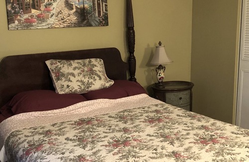Buechel Condo | Clean and Cozy Condo - Centerally Located