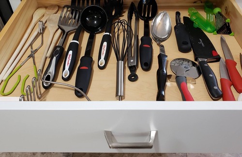 Greeneville House | Clean and Cozy guest house in Greeneville. 2 King beds, kid friendly, sleeps 10