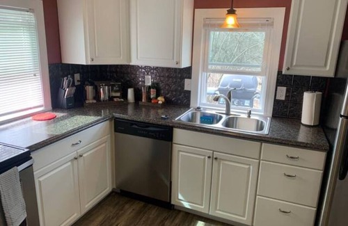 Sparta House | Clean and cozy Sparta getaway