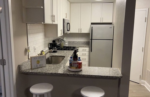 Morningside-Lenox Park Apartment | Clean and cozy