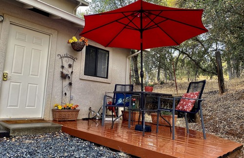 Phoenix Lake-Cedar Ridge Cottage | Clean and peaceful cottage in Sonora near Phoenix Lake Golf Grove