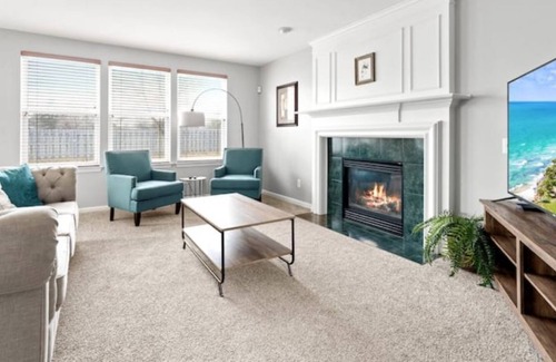 Ypsilanti House | Clean and Spacious 4 bd home, Perfect for Families