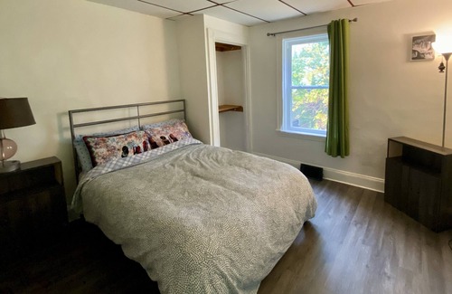 Medford Apartment | Clean apartment - 5 miles from Boston