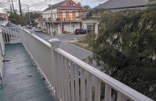 Bywater Apartment | Clean + Artsy Bywater home away from home!