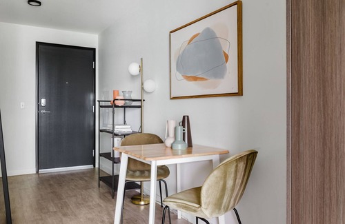 Mann Apartment | Clean Central District Studio w/Theater, Gym & Lounge, by Blueground