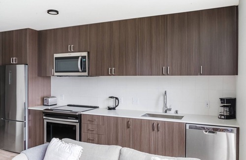 Mann Apartment | Clean Central District Studio w/Theater, Gym & Lounge, by Blueground