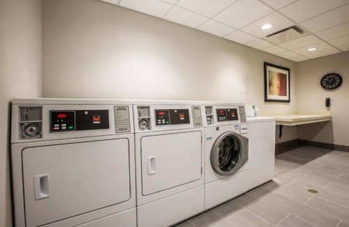 Tanasbourne House | Clean comfort awaits at our rooms !