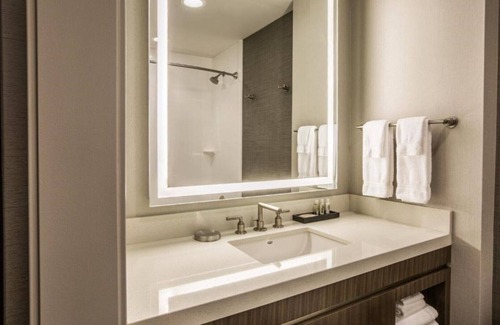 Tanasbourne House | Clean comfort awaits at our rooms !