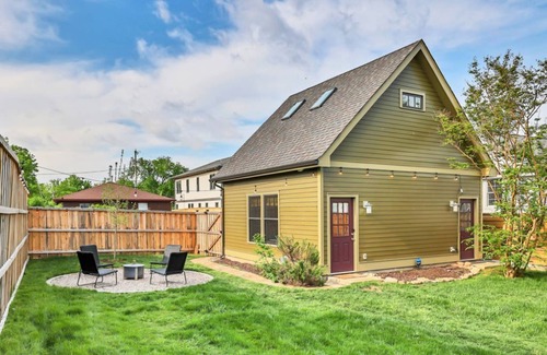Lockeland Springs Cottage | Clean, comfortable and modern cottage in trendy and historic Lockeland Springs