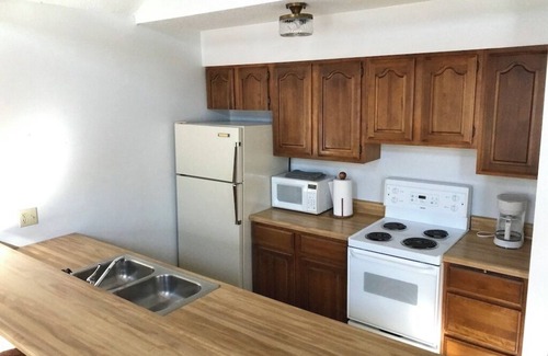 Wakefield Ski Chalet | Clean, Comfortable and Quiet Chalet at the base of Jackson Creek Summit