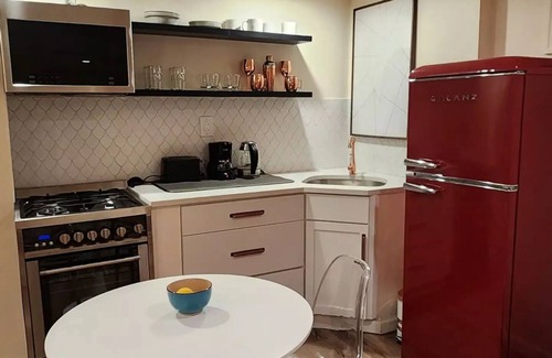 West Orange Apartment | Clean/Comfortable/Spacious/Peaceful Outdoor Spacenn