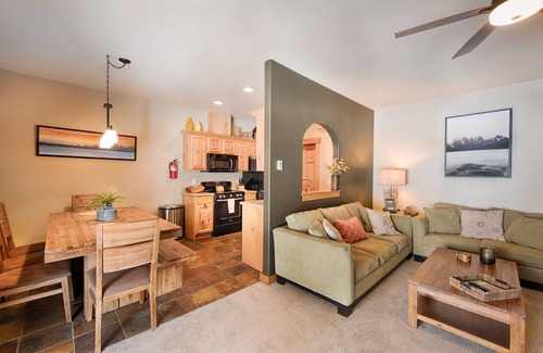 McCall House | Clean Comfortable Townhome with Hot Tub Sleeps 7