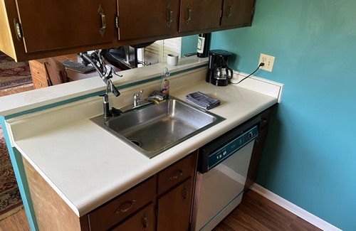 Indianapolis Condo | Clean, Comfortable, and Convenient