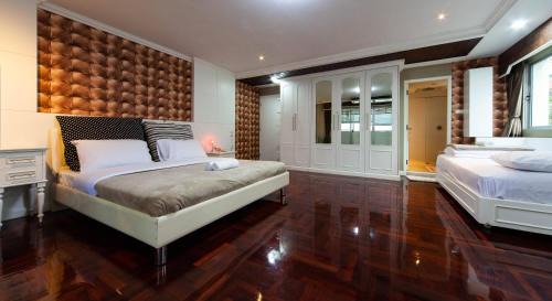 Bang Phlat Apartment | Clean Comfy Cozy easy to go Siam Paragon and Chatuchak Market