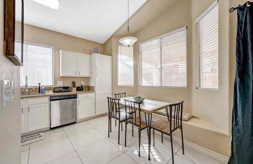 Enterprise House | Clean, Convenient & Comfortable Vegas House