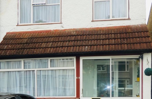 Ashburton House | Clean & Cosy 3 Bed House with Free Pvt Parking