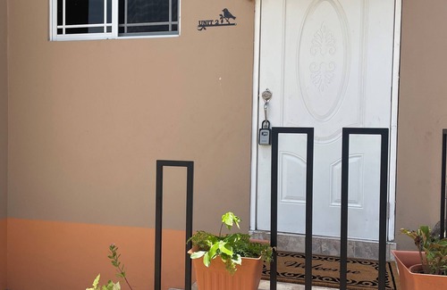 May Pen House | Clean Cosy unit in May Pen. Lots of natural lighting and cool breeze awaits you!