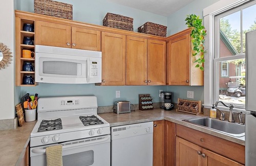 Summer Village Cottage | Clean Cottage w/Heated Pools - Hot Tub - Playground - Golf Cart: Family Retreat