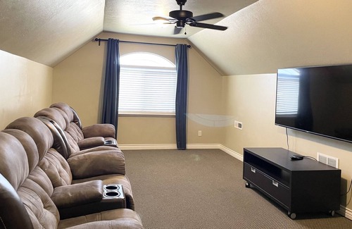 Saratoga Springs House | Clean & cozy 6 BR 3 BA with all the amenities! Saratoga Springs/Lehi