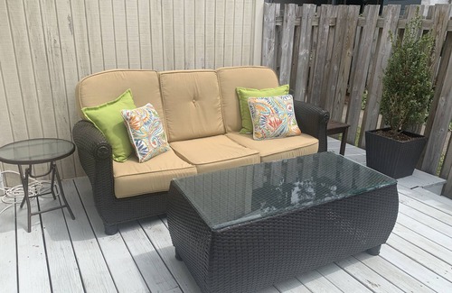 Greenville House | Clean, cozy and updated single story townhouse in a great location!
