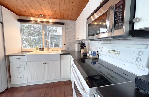 Saskatchewan Cabin | Clean, Cozy & Comfortable Lakefront Retreat