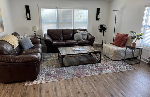 Johnston House | Clean & Cozy Family-Friendly Home Away From Home