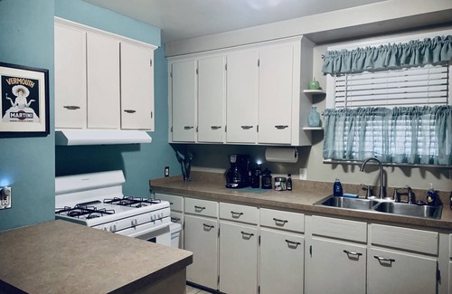 Ferndale House | Clean, cozy, funky Ferndale getaway, great location