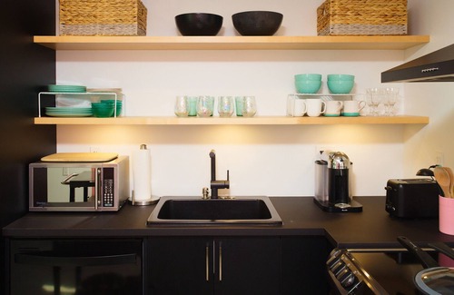 Courtenay Bed & Breakfast | Clean & cozy guest suite in the heart of Courtenay