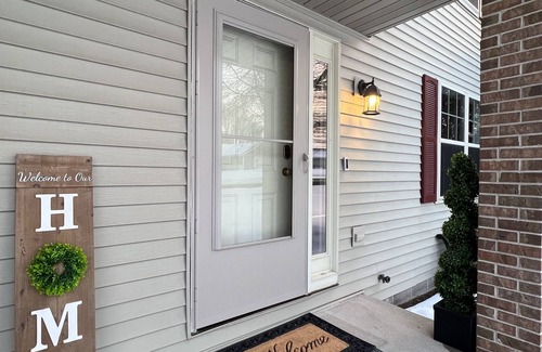 Wausau House | "Clean & Cozy Home"- 7 min from Granite Peak Ski Area, Rib Mountain!