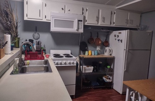 Saint Andrews House | Clean, Cozy Home W Kitchen Near I-24 Pet Friendly