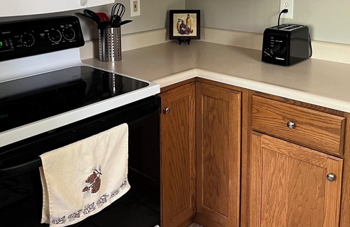 Lake City House | Clean, cozy home – walking distance to town and beaches!