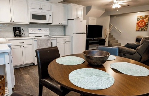 Shawnee House | Clean, Cozy & Private 2-Bdrm Retreat In The Woods